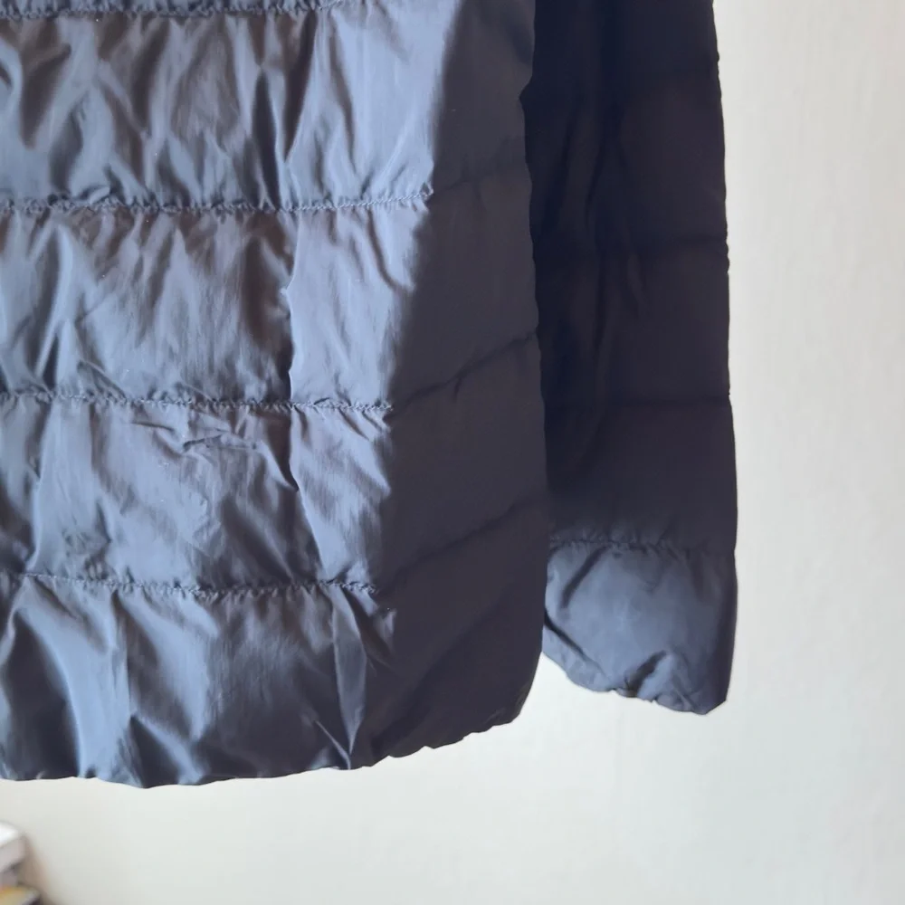 Muji Men's Lightweight Down Collarless Jacket - Picture 9 of 11